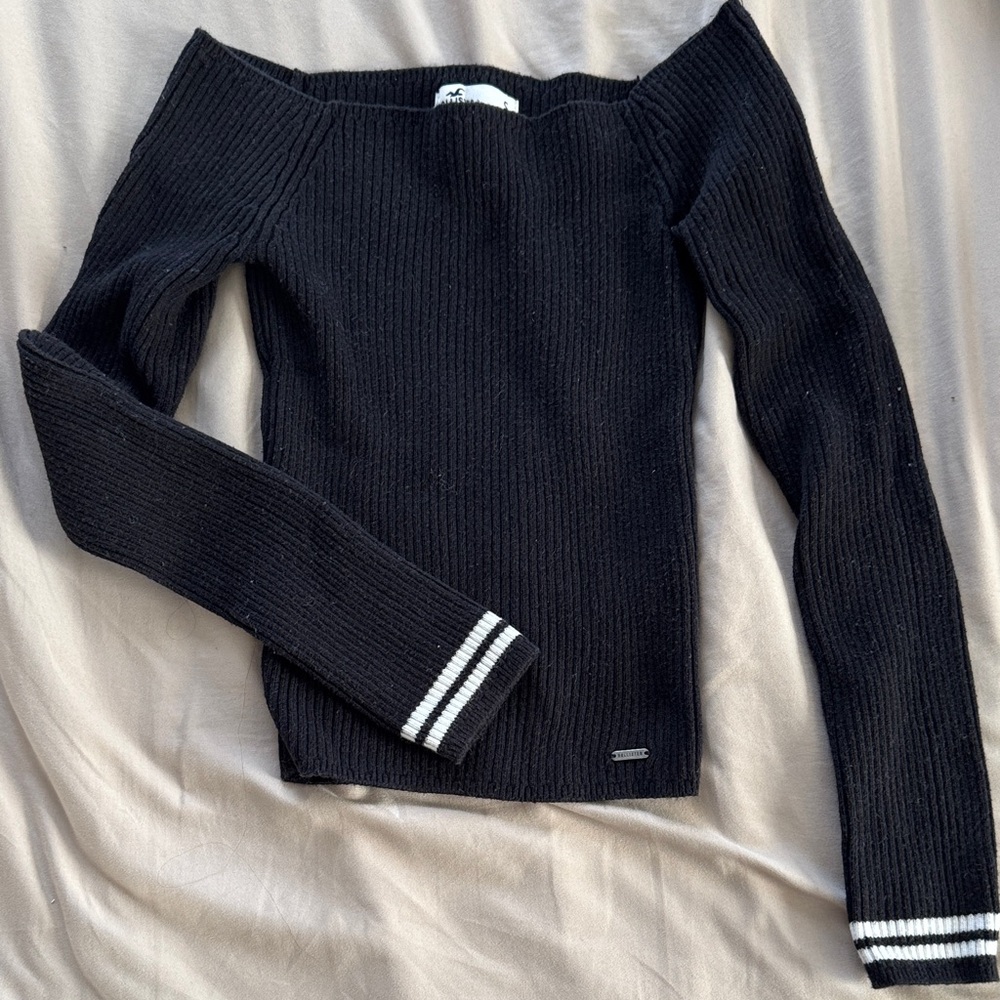 Hollister Black Off-Shoulder Sweater with White Accents